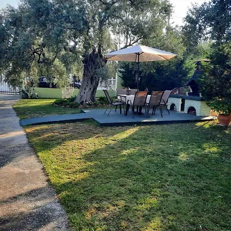 Casa de Férias Elia *